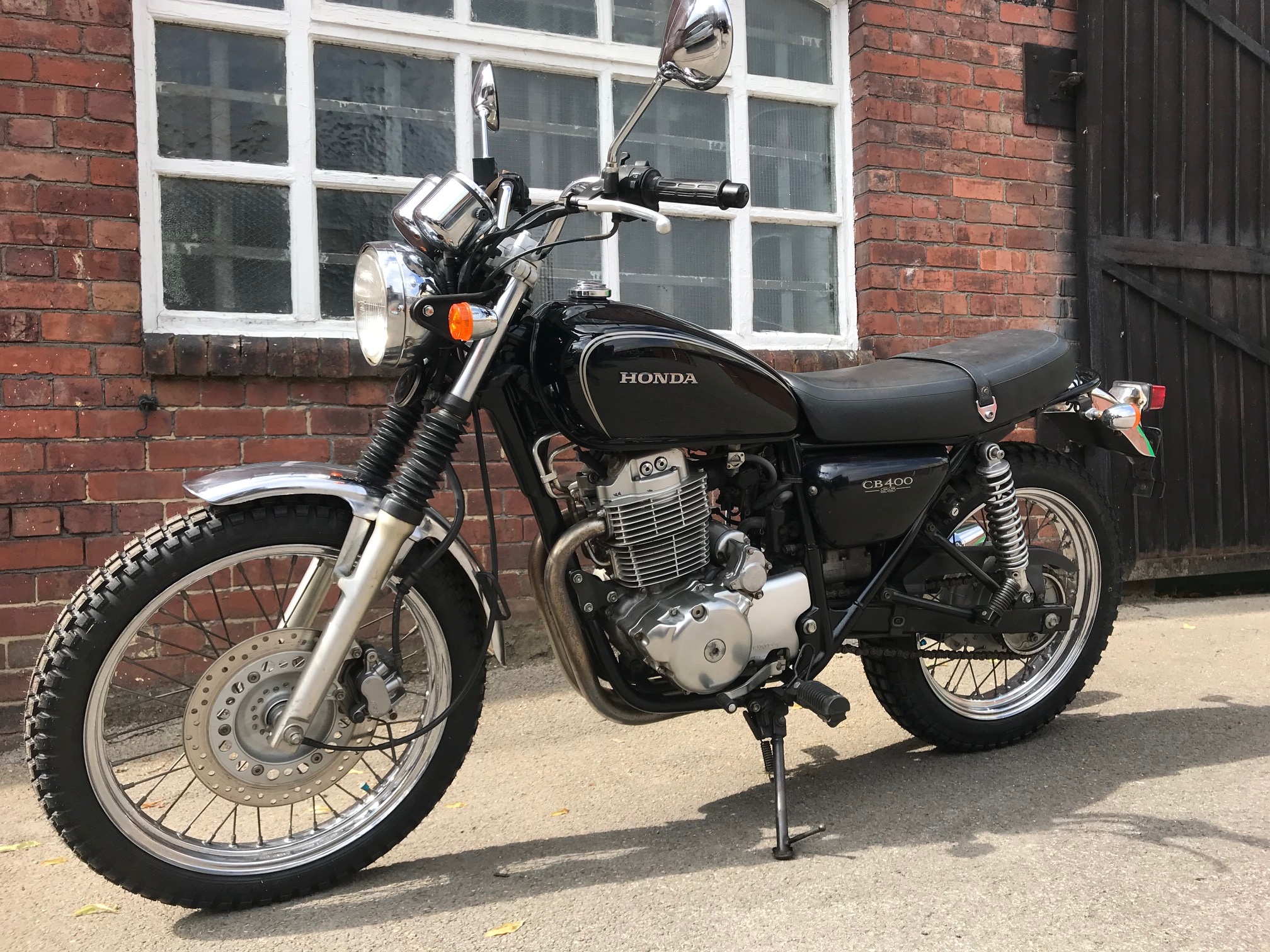 Honda cb400ss scrambler