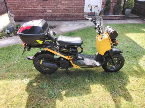 Mr Burr's Zoomer, ready to roll. Looks amazing