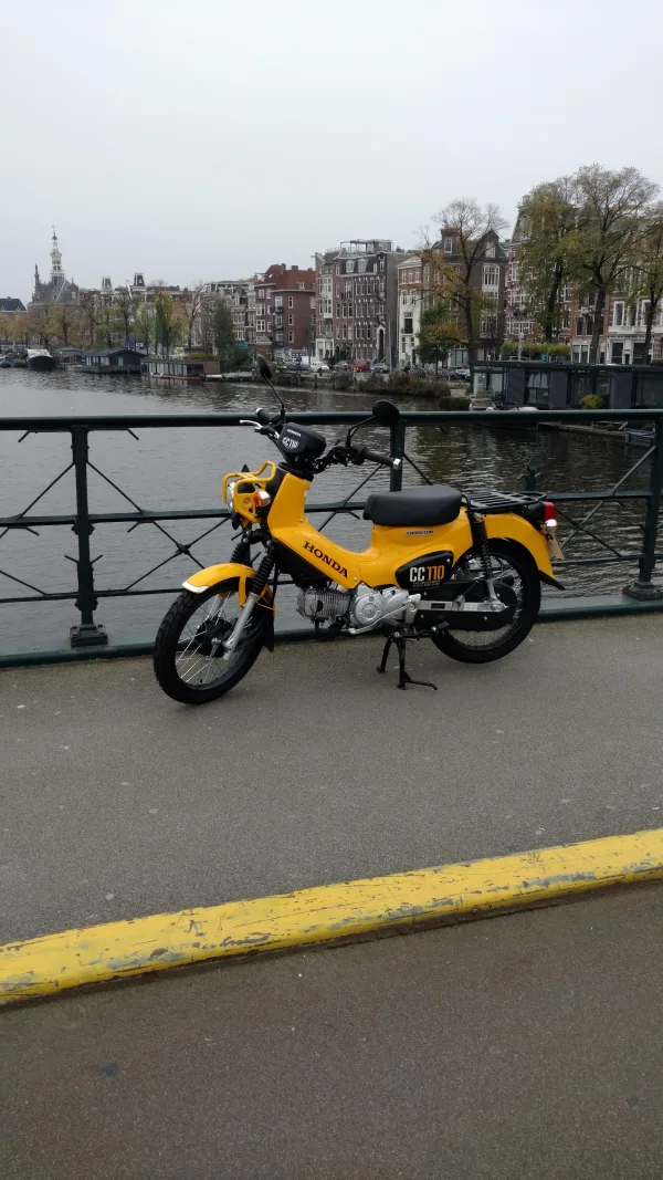 Harrys CC110 happy in Amsterdam