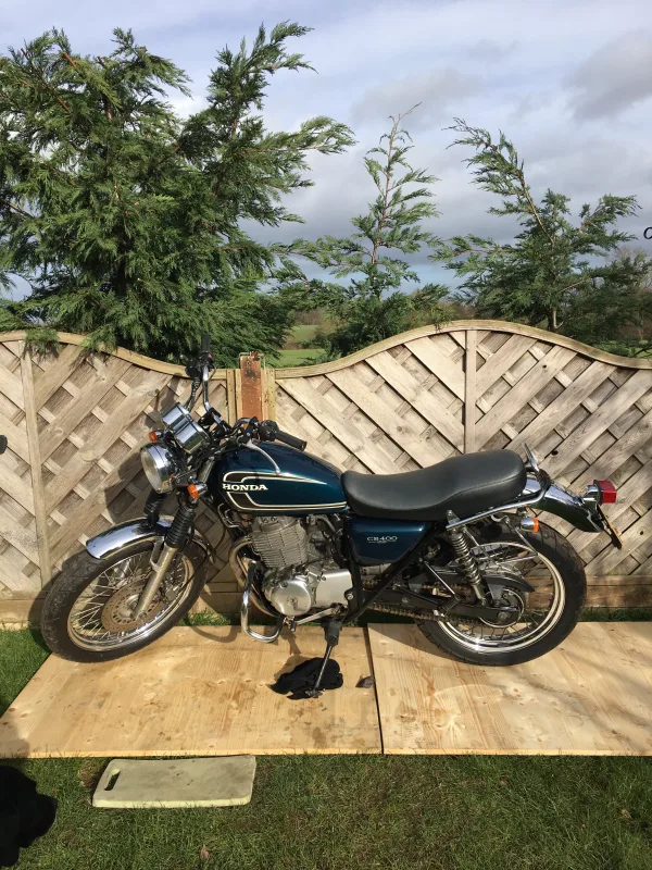 Luke's CB400SS chilling in the sunshine