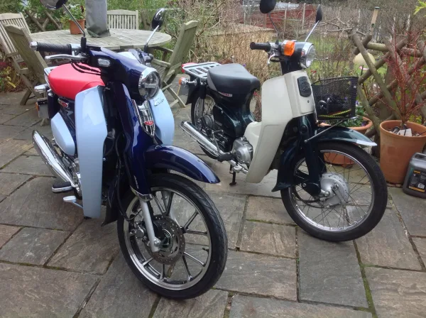Andy's C90 sat with his friend, talking about the weather.....what else?