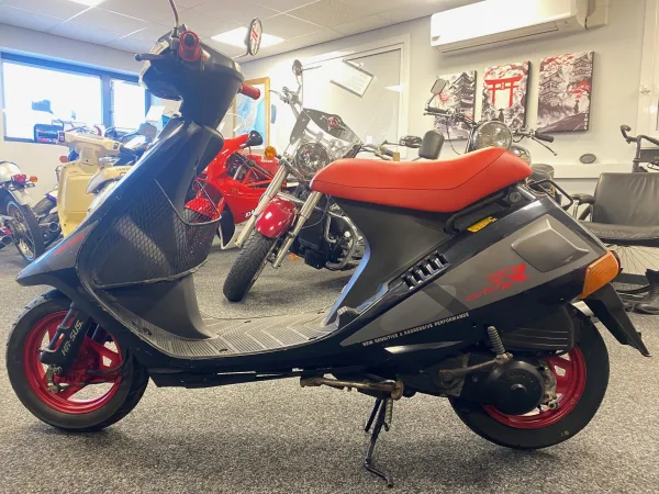 1988 Honda DJ1 RR 50 - photo 4