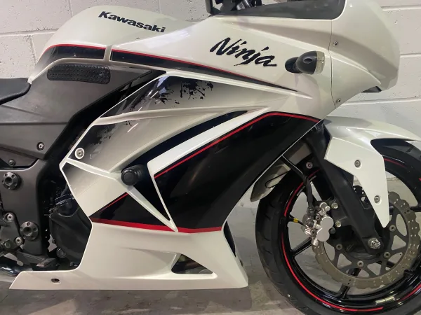 2011 Kawasaki Ninja 250 SE - photo 11