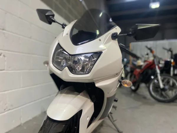 2011 Kawasaki Ninja 250 SE - photo 16