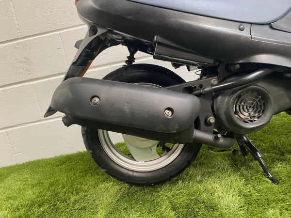 2005 Yamaha jog - photo 7