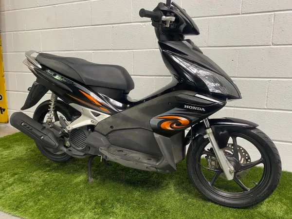 2009 Honda Air Blade 110 - photo 2