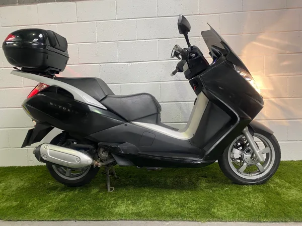 2007 Peugeot satelis 250