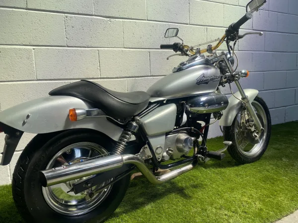 1999 Honda magna 50 - photo 4