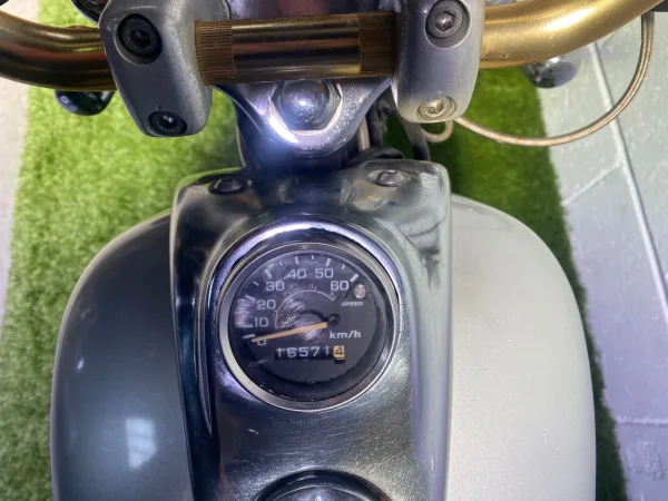1999 Honda magna 50 - photo 11