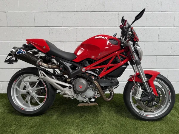 2010 Ducati monster