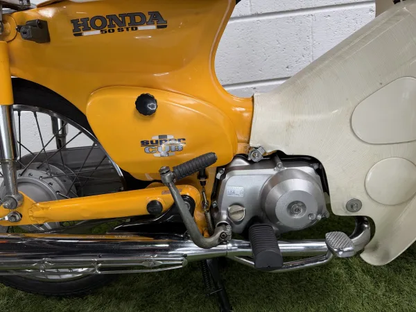 2001 Honda c50 - photo 10