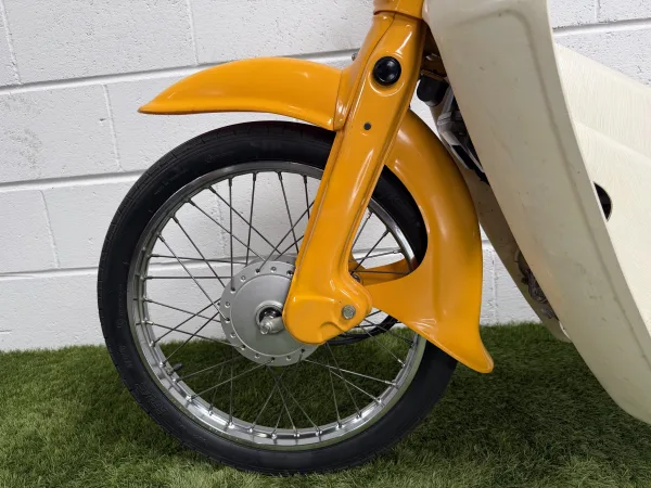 2001 Honda c50 - photo 15