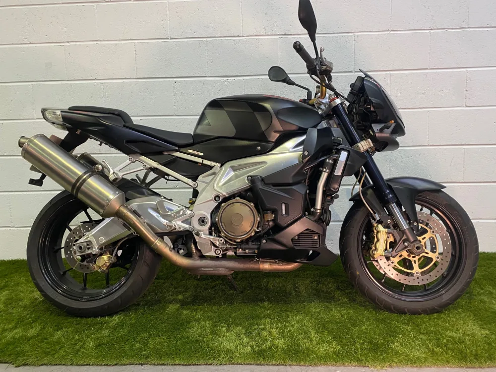 2011 Aprilia tuono 1000 RR