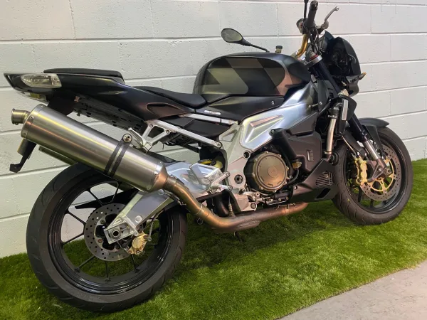 2011 Aprilia tuono 1000 RR - photo 4