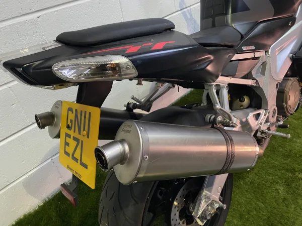 2011 Aprilia tuono 1000 RR - photo 8
