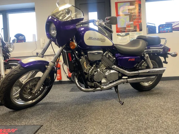 1995 Honda magna 750 rs - photo 2
